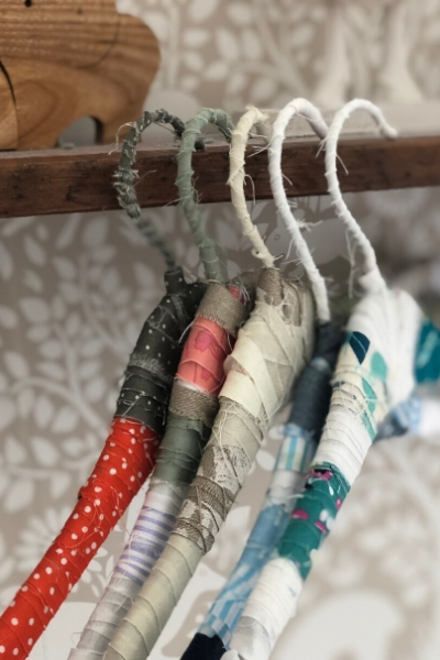 fabric wrapped clothes hangers (1).jpg