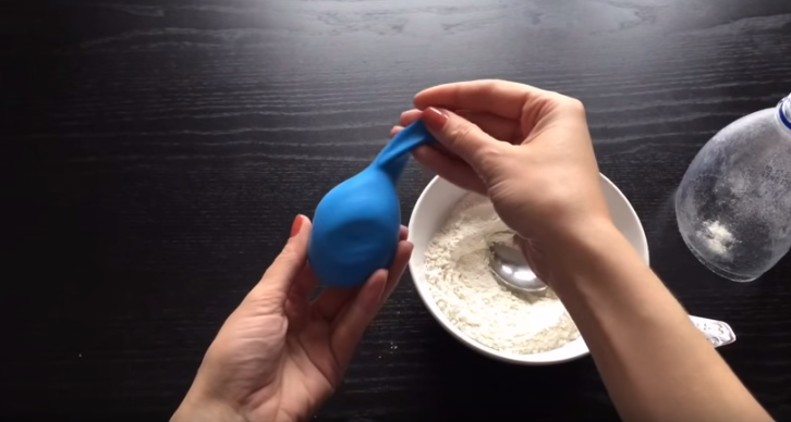 flour &amp; baloon DIY.png