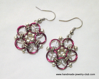 flower-helm-chainmaille-earrings-tutorial.jpg