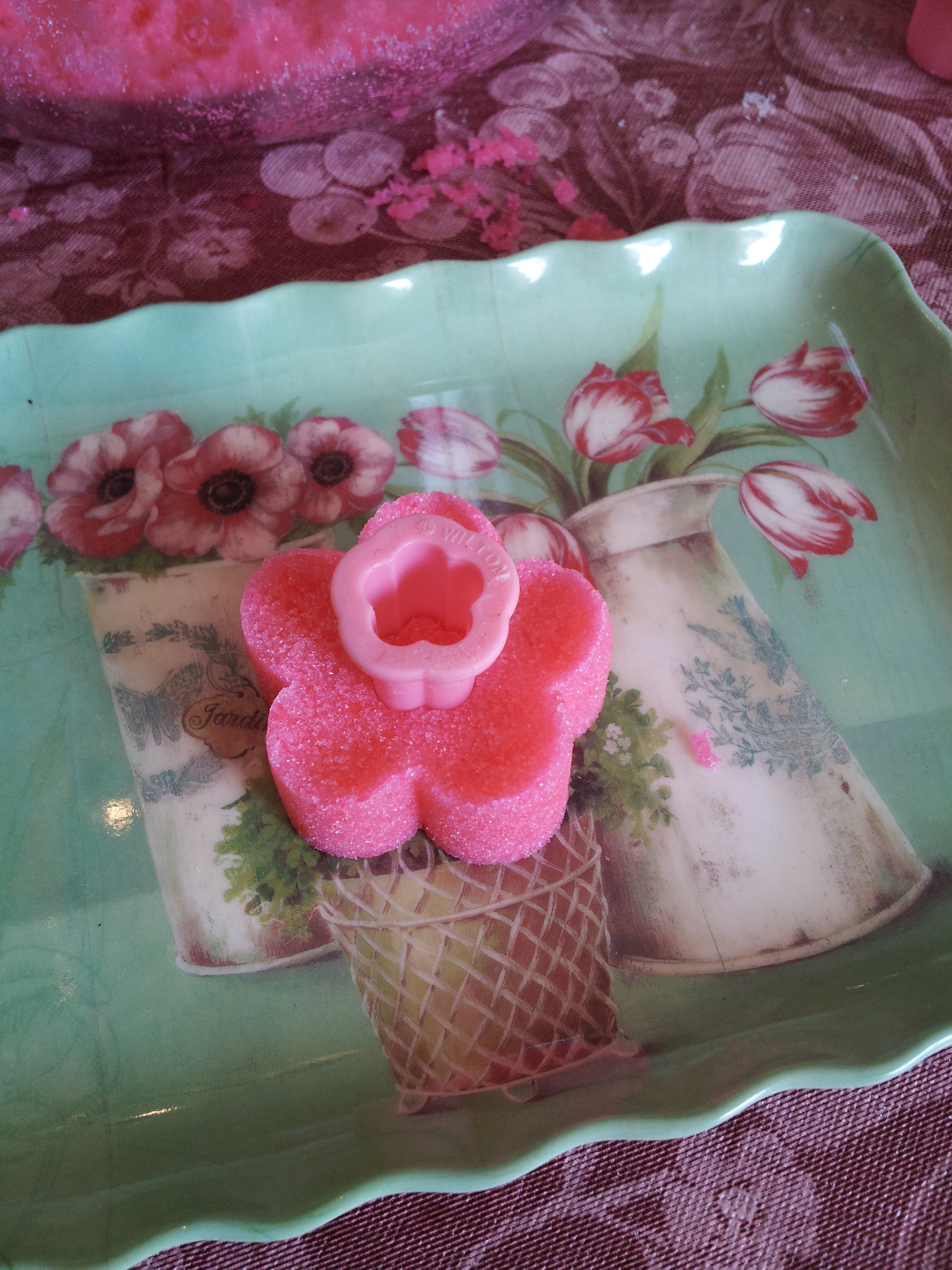 follow up pics sugar  mold and isomalt 020.jpg