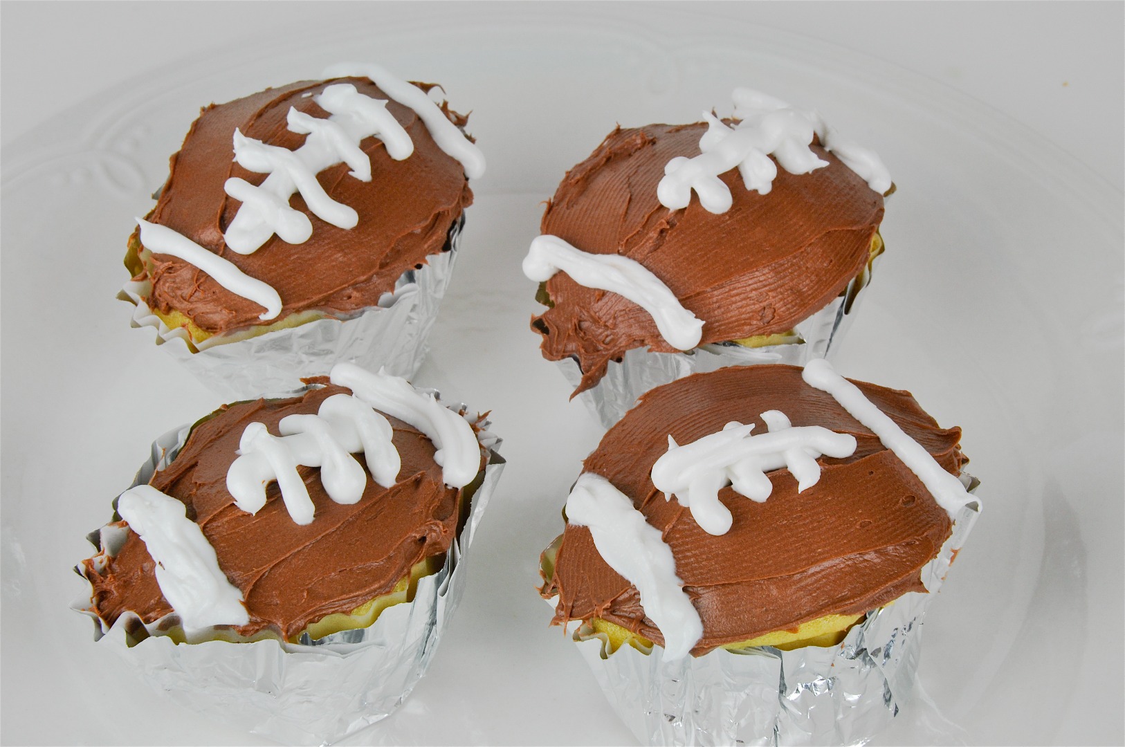 football cupcakes-2.jpg