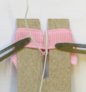 free-instruction-mini-hair-bow-hairbow-clip-7.jpg