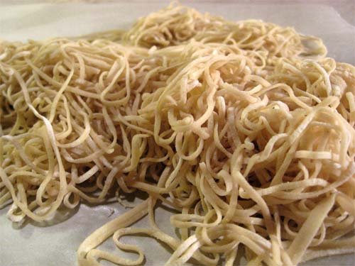 fresh-ramen-noodles_5501.jpg