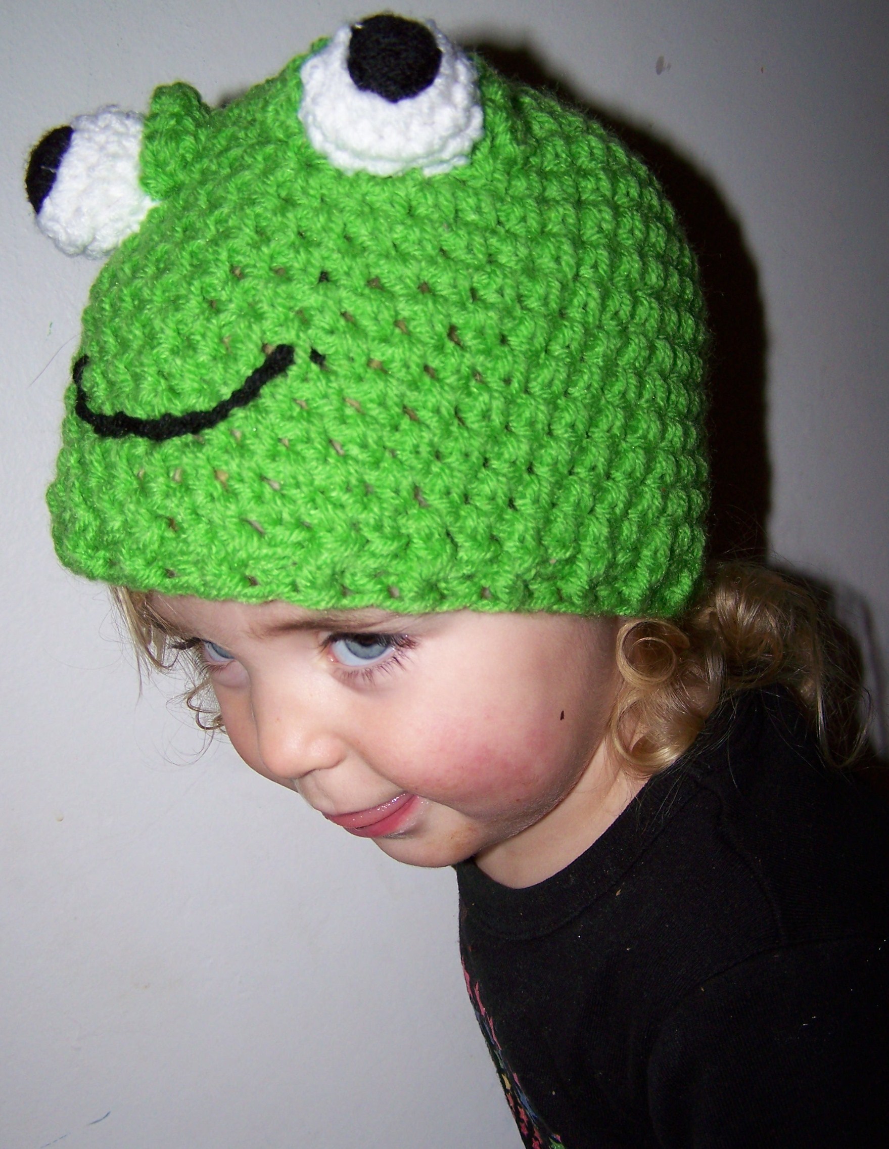 frog hat (10).jpg