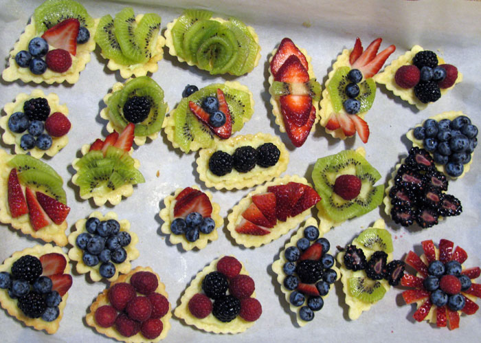 fruit_tartlets07.jpg