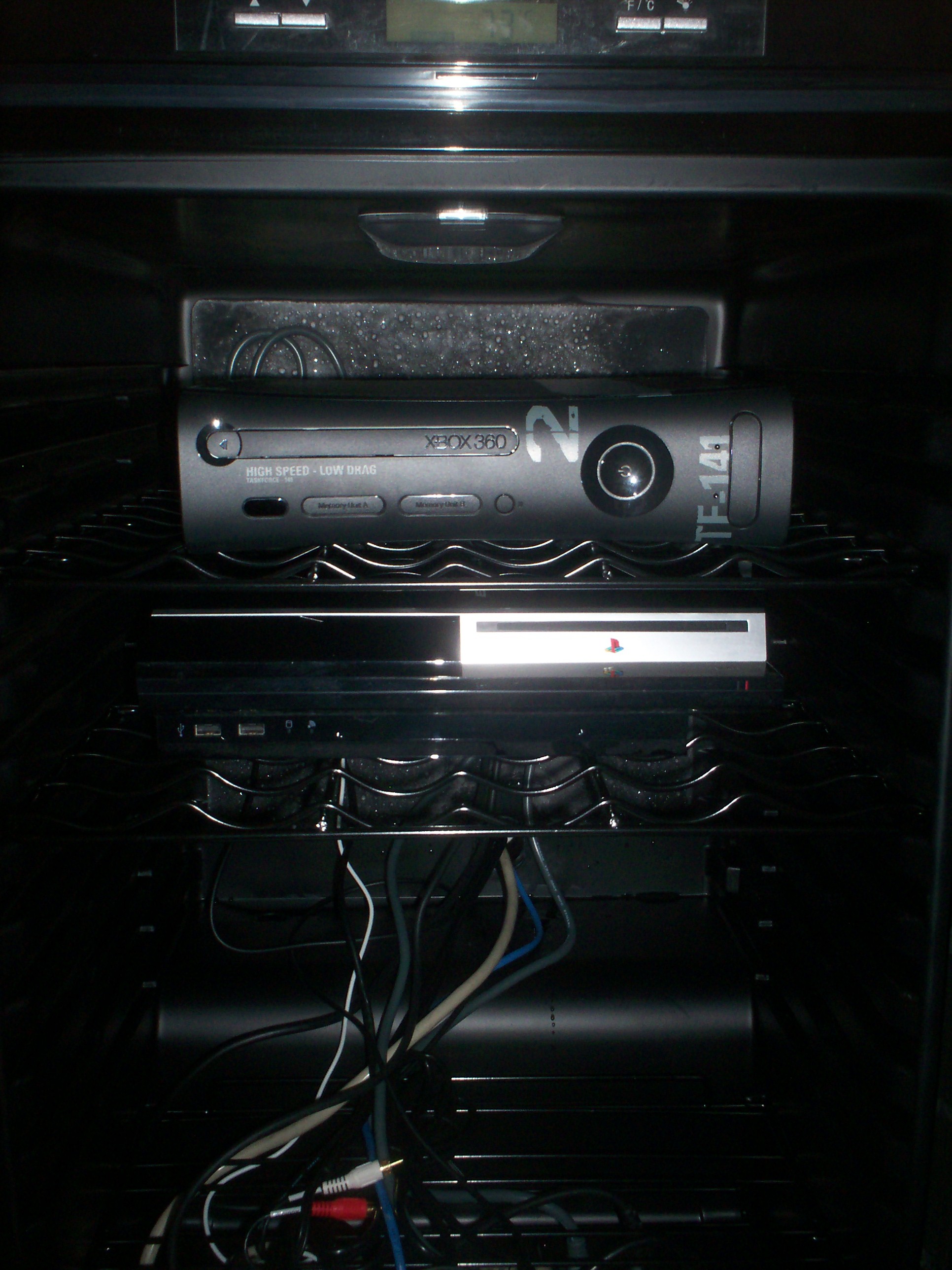 game_console_inside_02.JPG