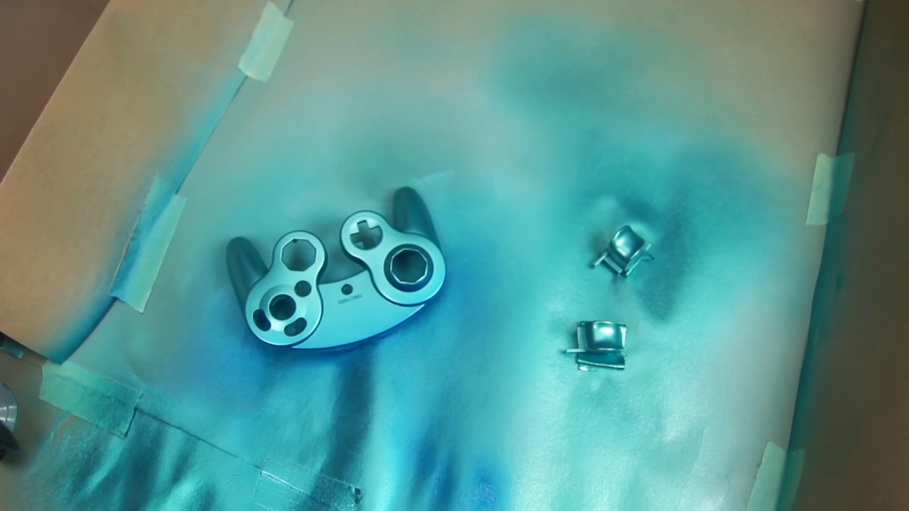 gamecube-controller-glossy-airbrush-spray-paint-mod-custom-2017-03-13-18h40m00s252.png