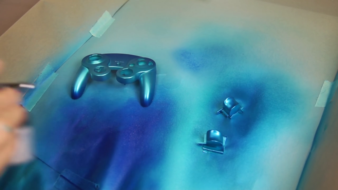 gamecube-controller-glossy-airbrush-spray-paint-mod-custom-2017-03-13-18h40m20s194.png