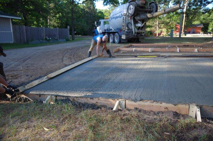 garage-apron-pour.jpg