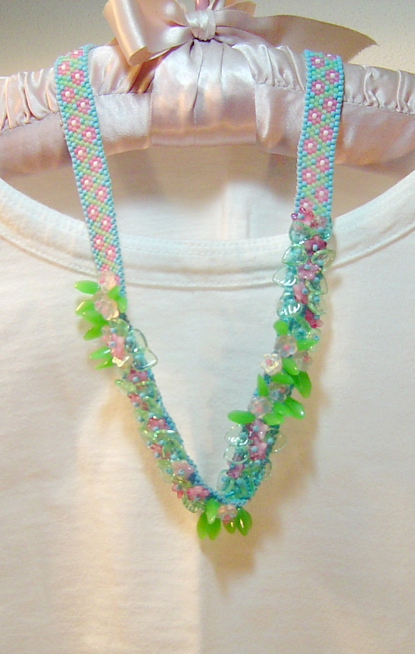 garden necklace 011.jpg