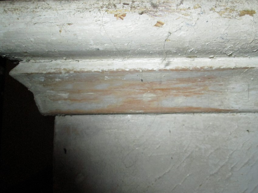 gbh molding profile from stair in foyer.jpg