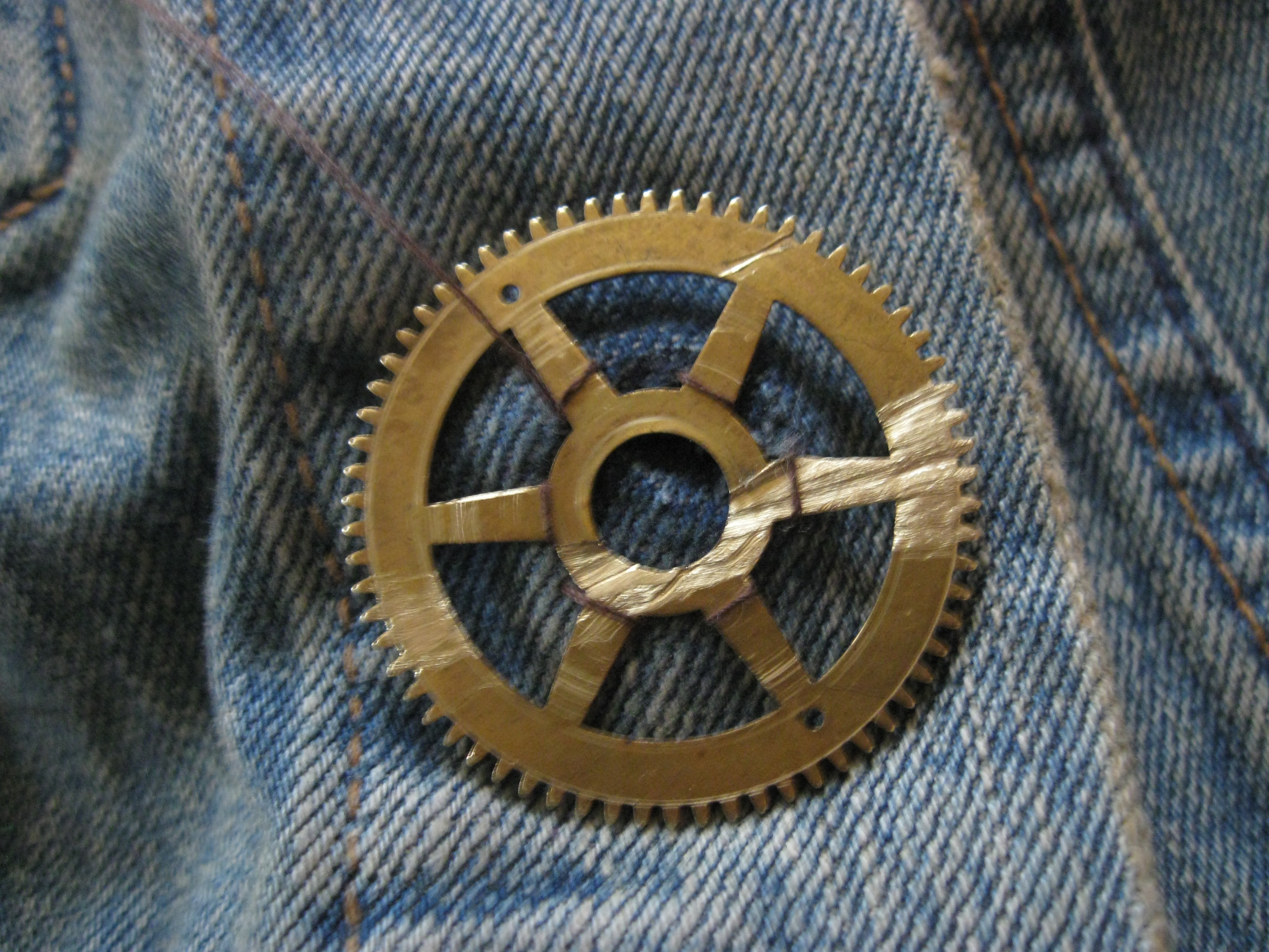 gear buttons 011.JPG