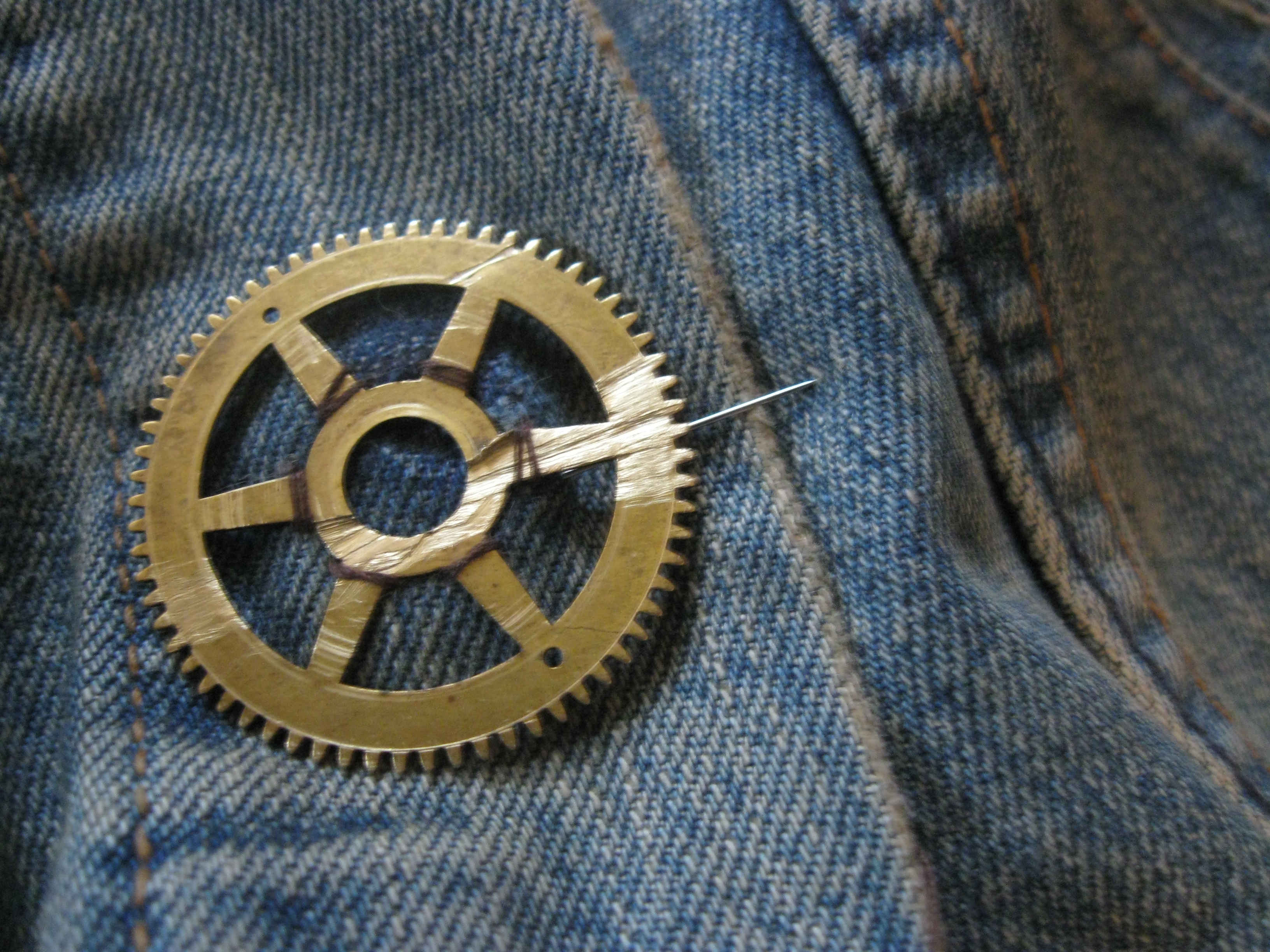 gear buttons 013.JPG