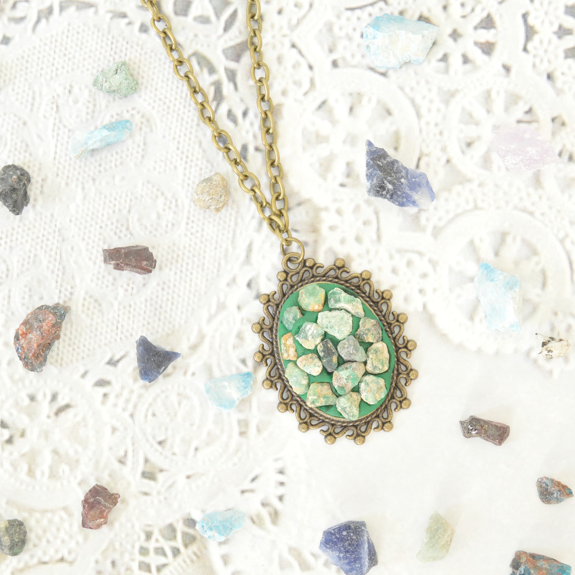 gemstones emerald pendant diy.jpg