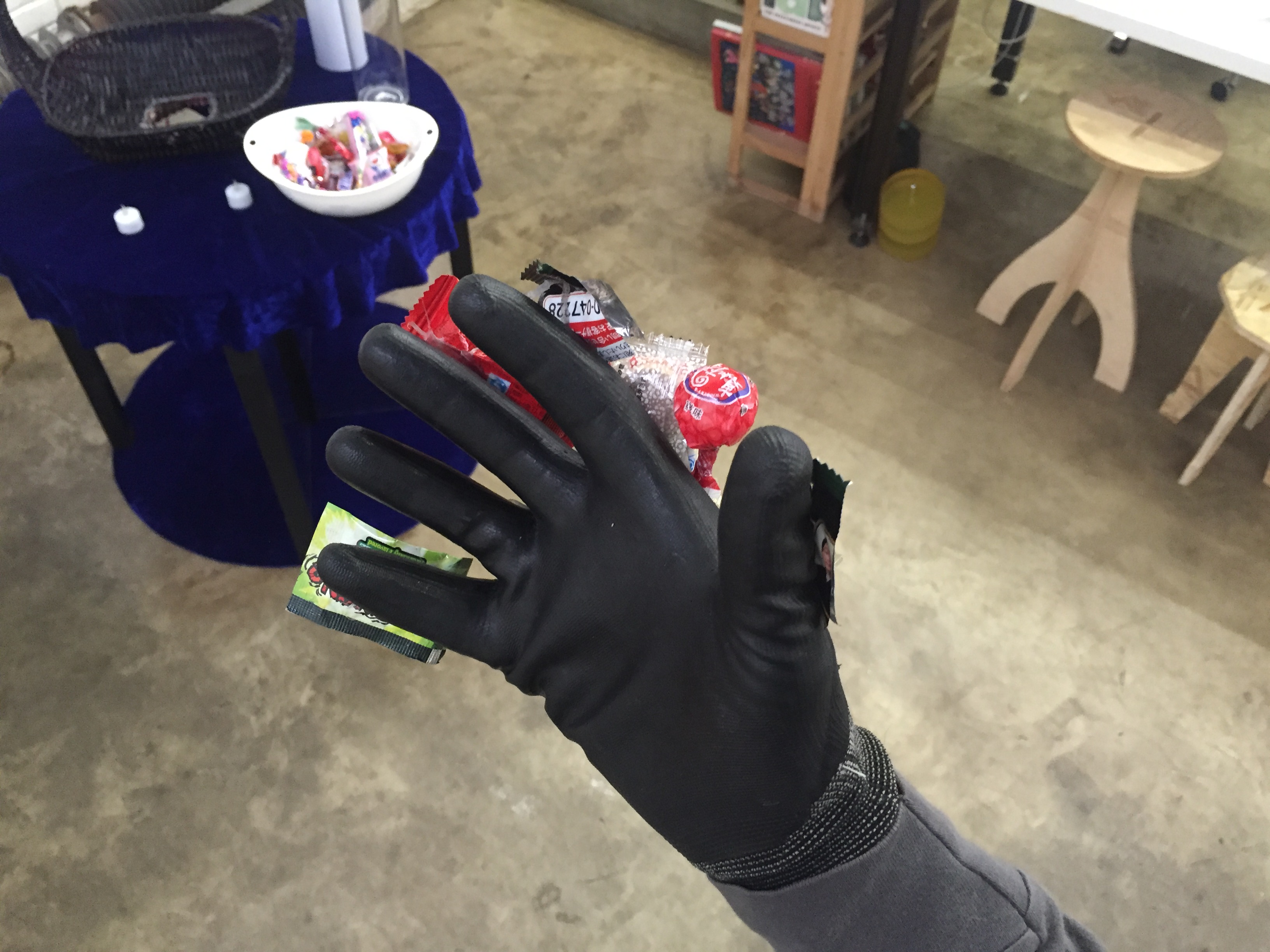 glove_preparation001.JPG