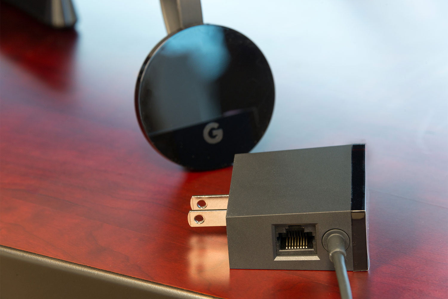 google-chromecast-ultra-2016-ethernet-1500x1000.jpg