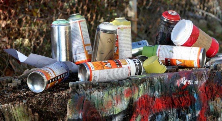 graffiti-cans-left-in-nature-768x419.jpg