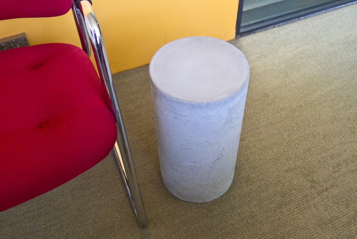 grey_sonotube_stool_01.jpg