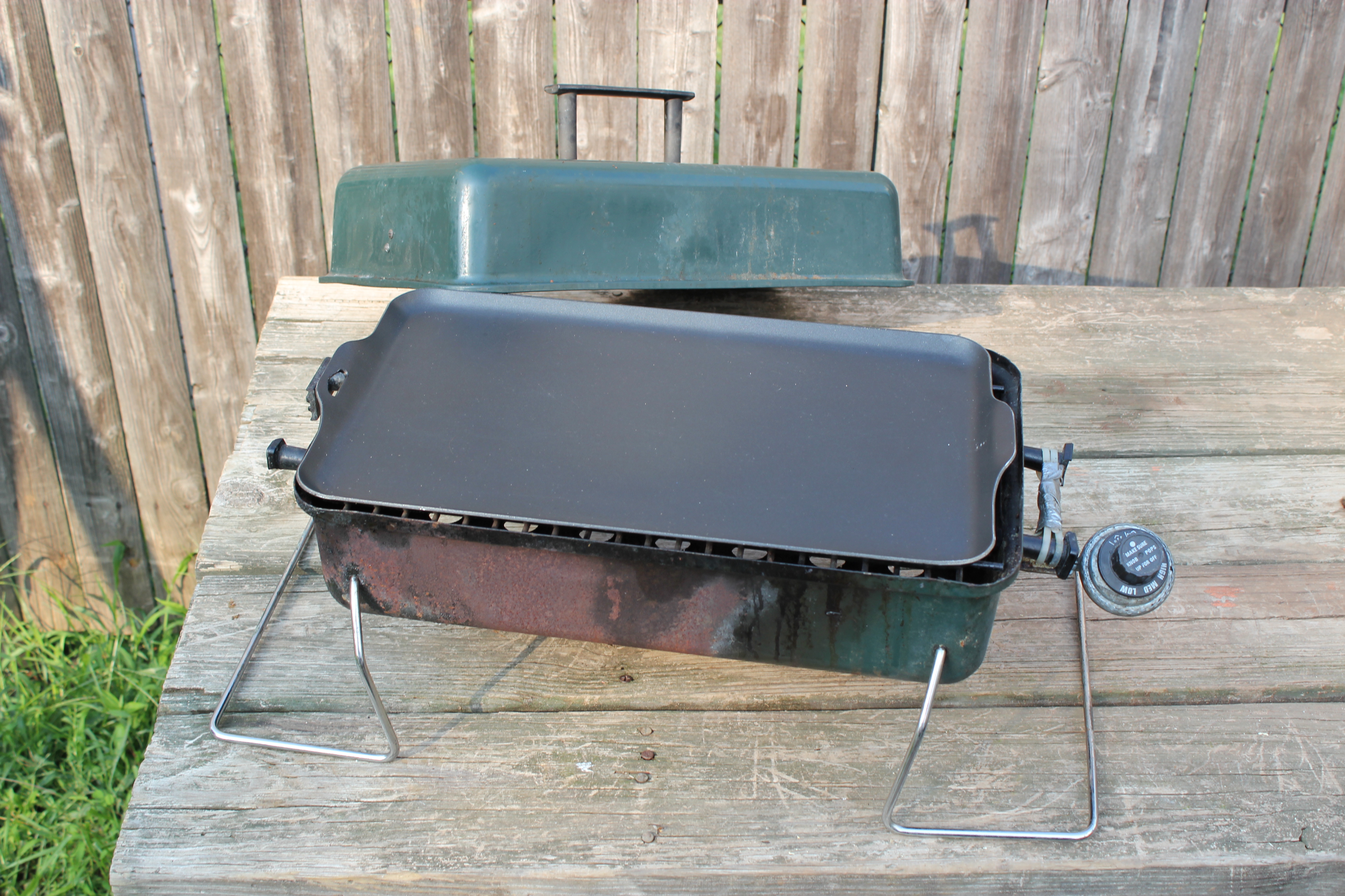 grill with griddle.JPG