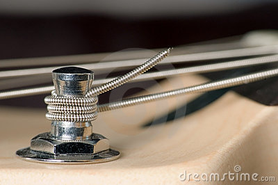 guitar-machuine-head-tuning-peg-8463207.jpg