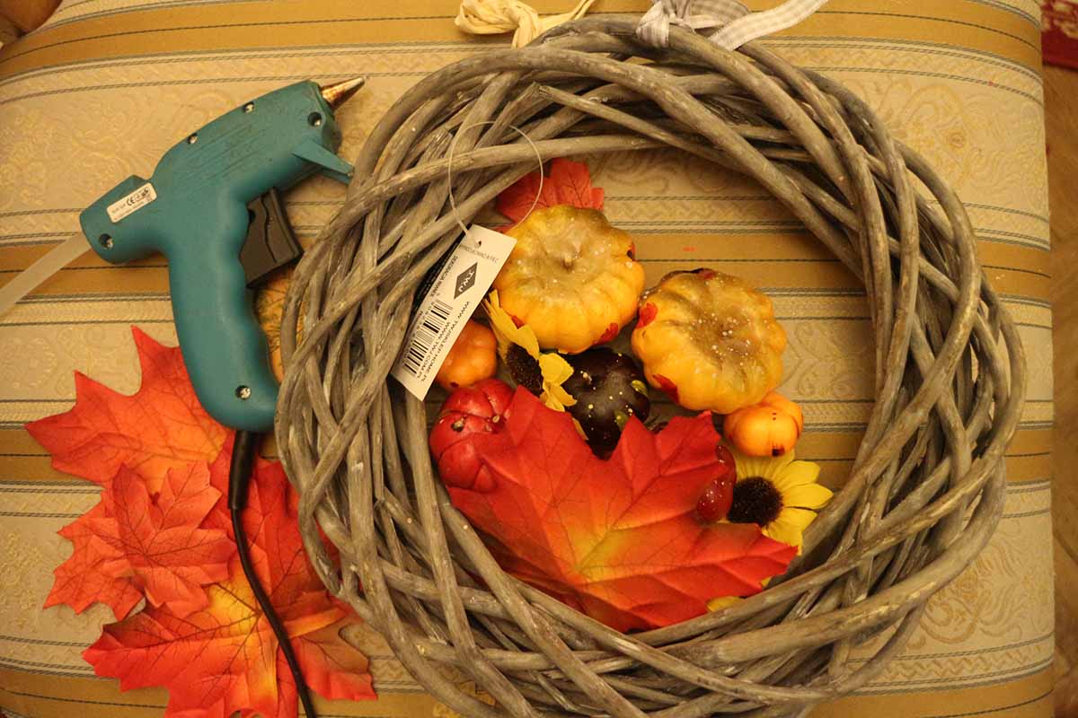 halloween-wreath-01.JPG