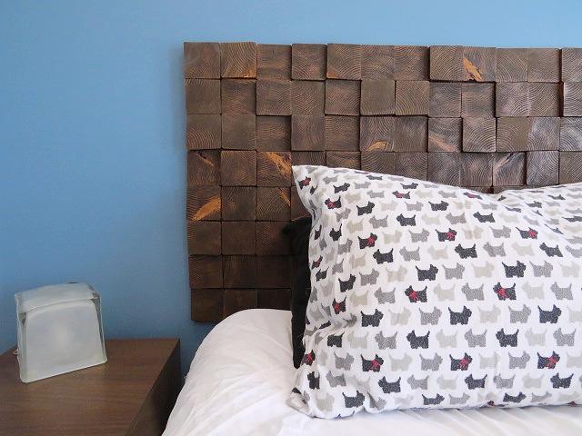 headboard corner.jpg