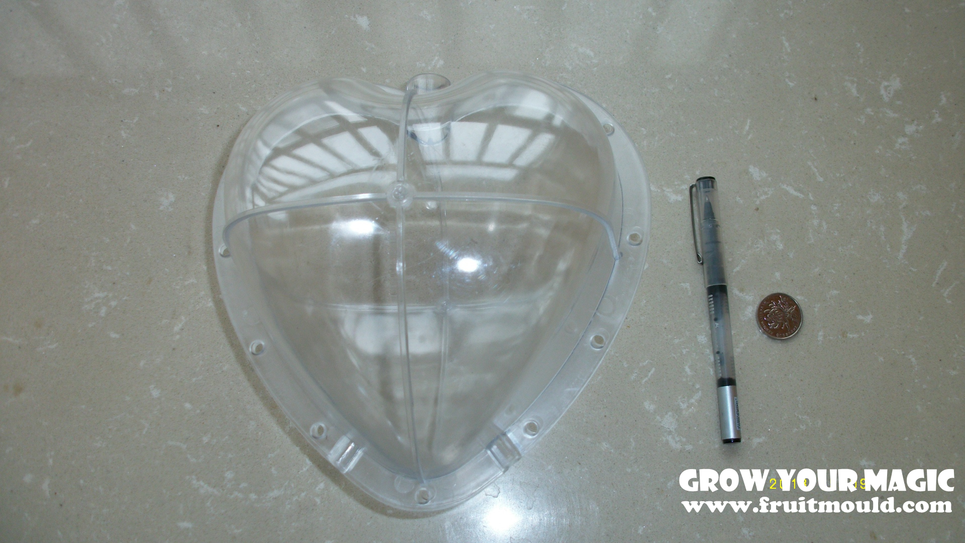 heart plastic mold for watermelon.JPG