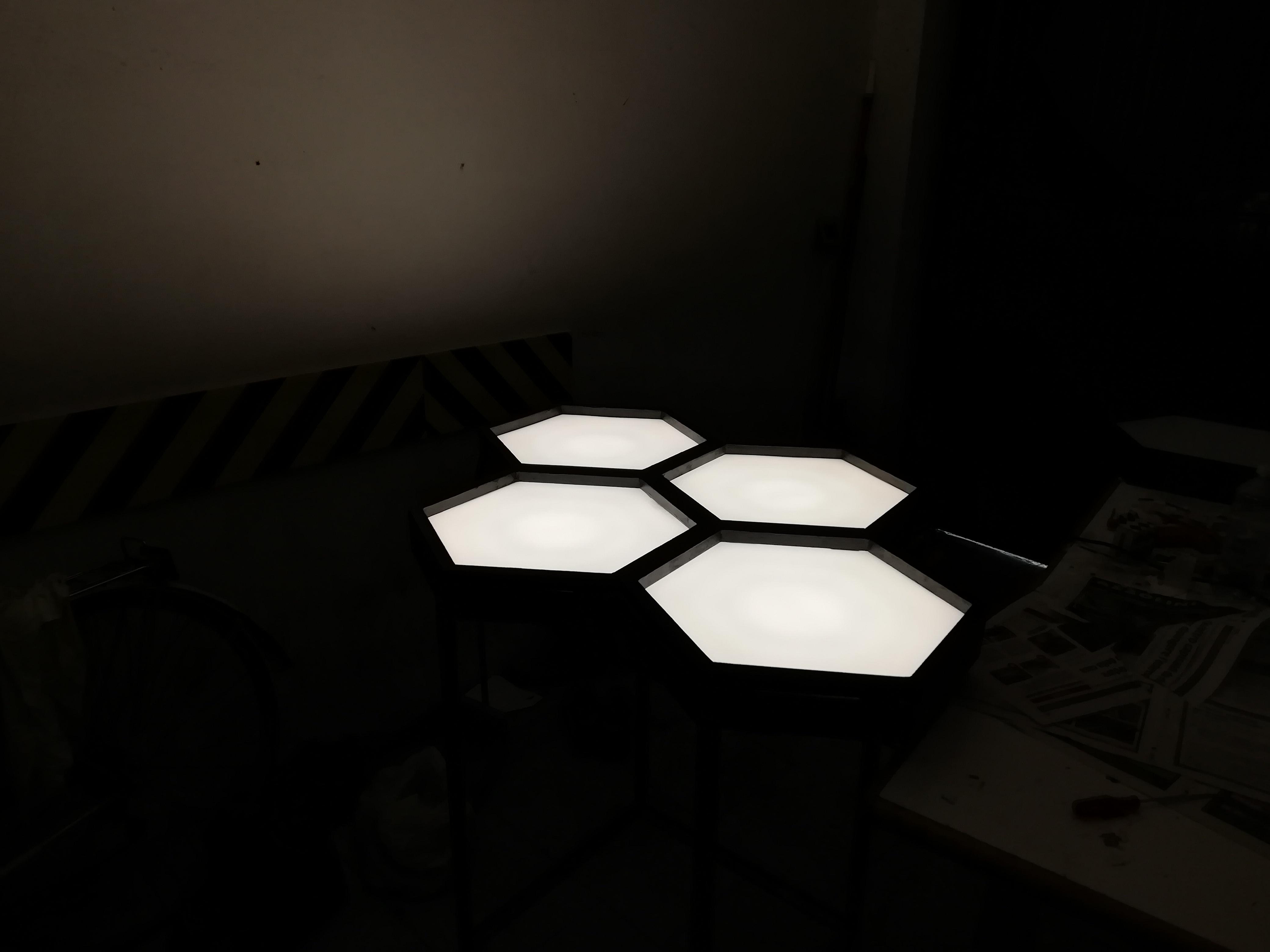 hexagon_led_lamp_modern.jpg