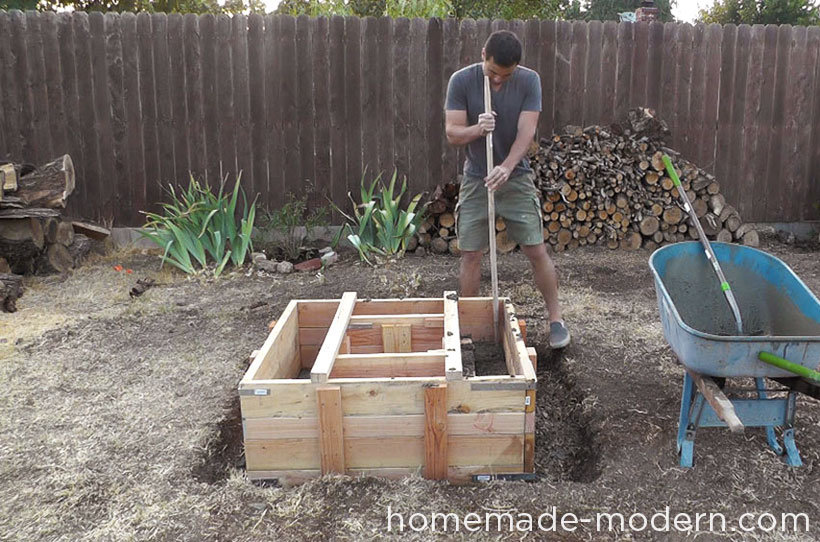 hmm_ep46_concretefirepit_step12b.jpg