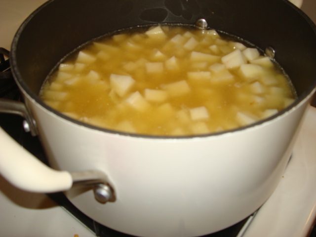 holiday potato soup 008.JPG