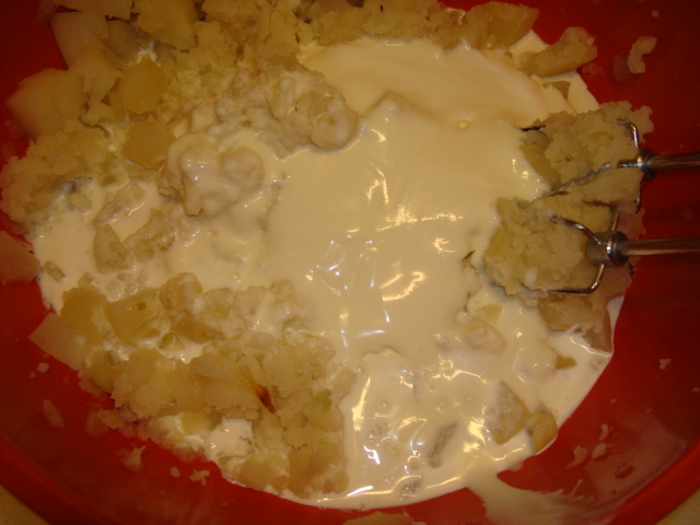 holiday potato soup 021.JPG