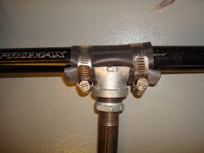 hose clamps to hold assembly to seat post.jpg