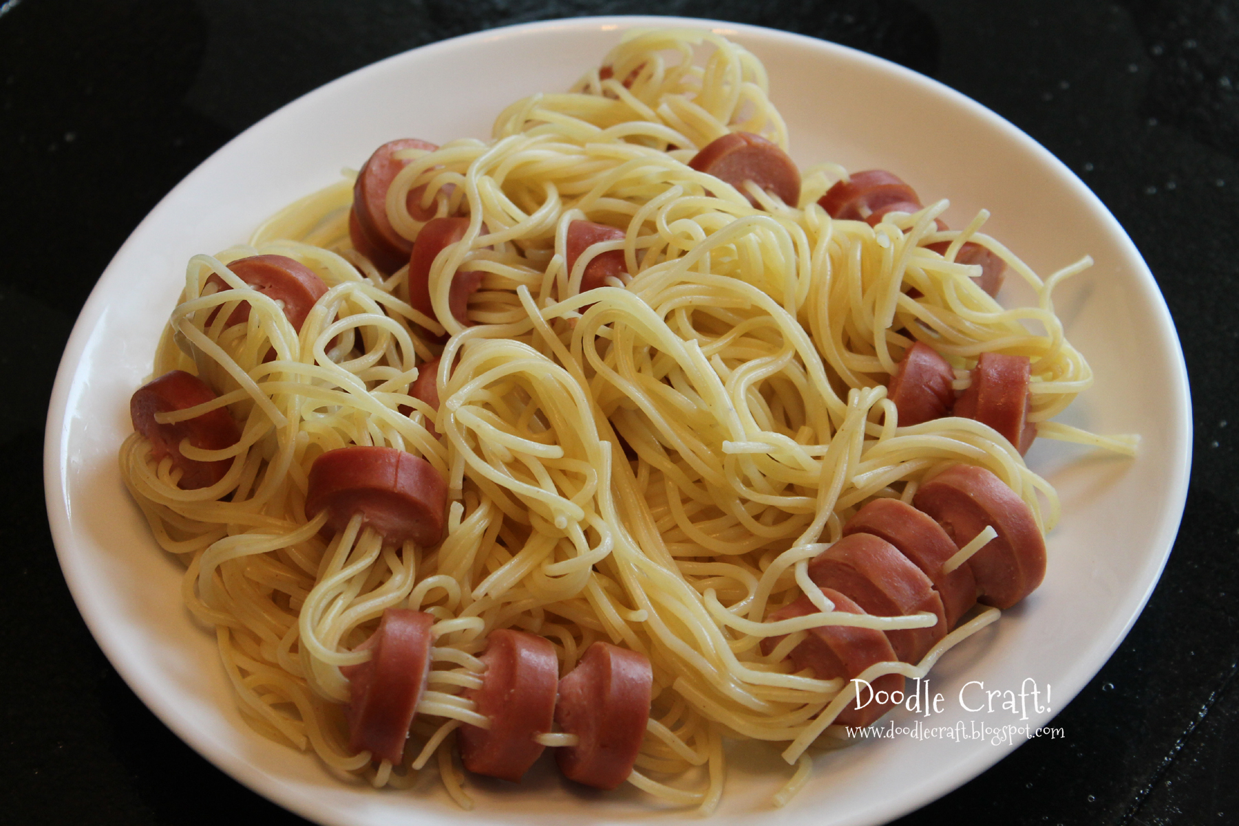 hot dog speghetti plate spaghetti.jpg