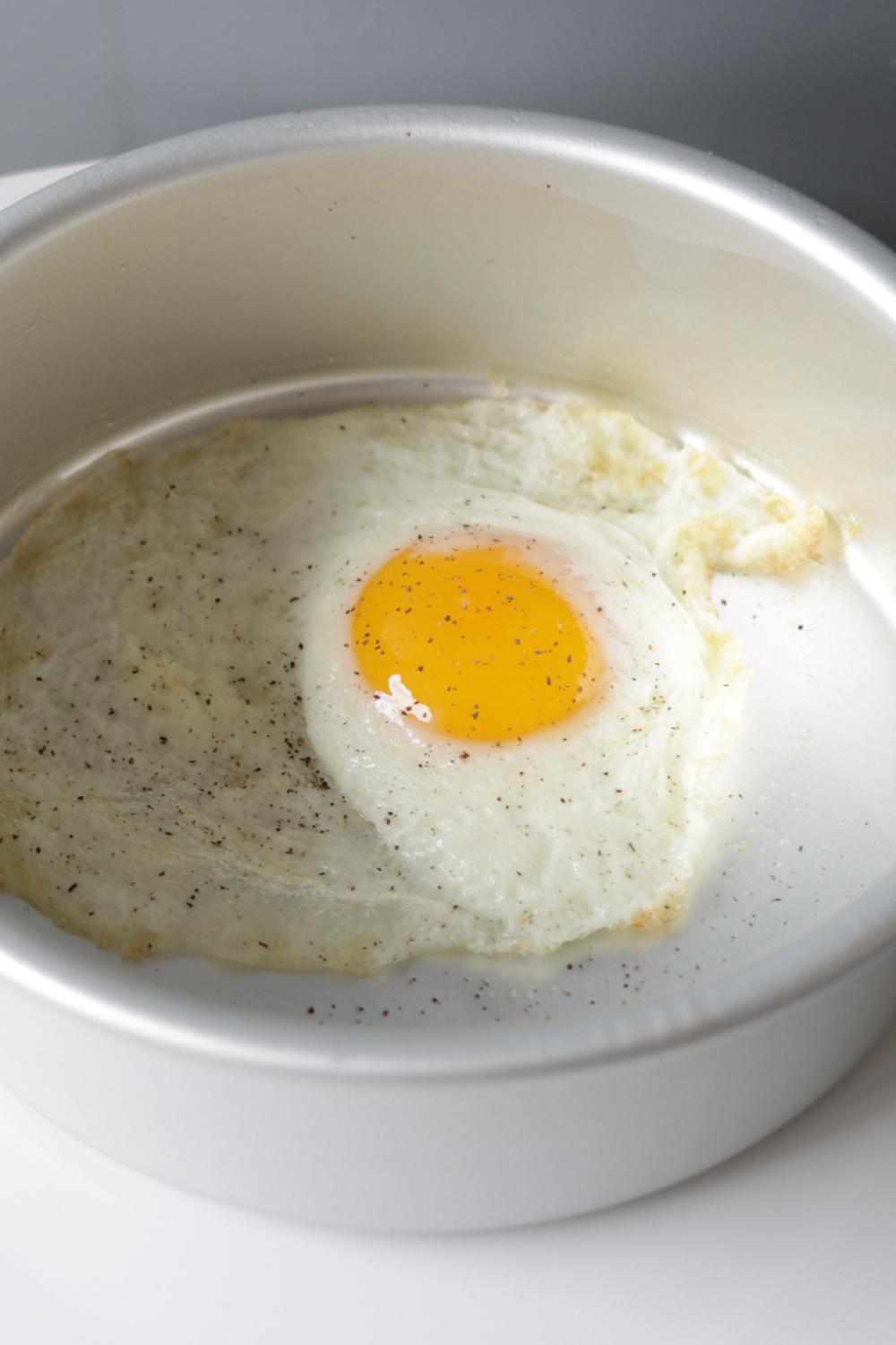 how to cook fried egg in air fryer Long hi Res.jpg