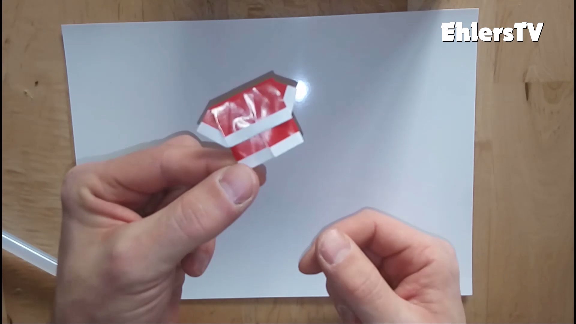 how to fold little santa claus paper origami nikolaus weihnachtsmann aus papier falten anleitung einfach klasse frohe weihnachten weihnachtsgr&uuml;&szlig;e merry christmas-026.jpg