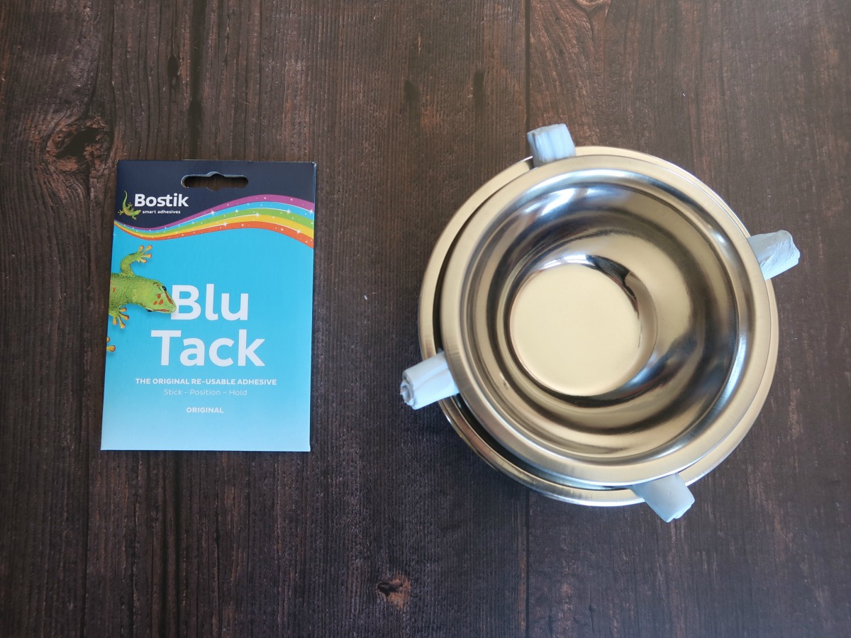 how to make easy ice bowls using blu tack 06.jpg