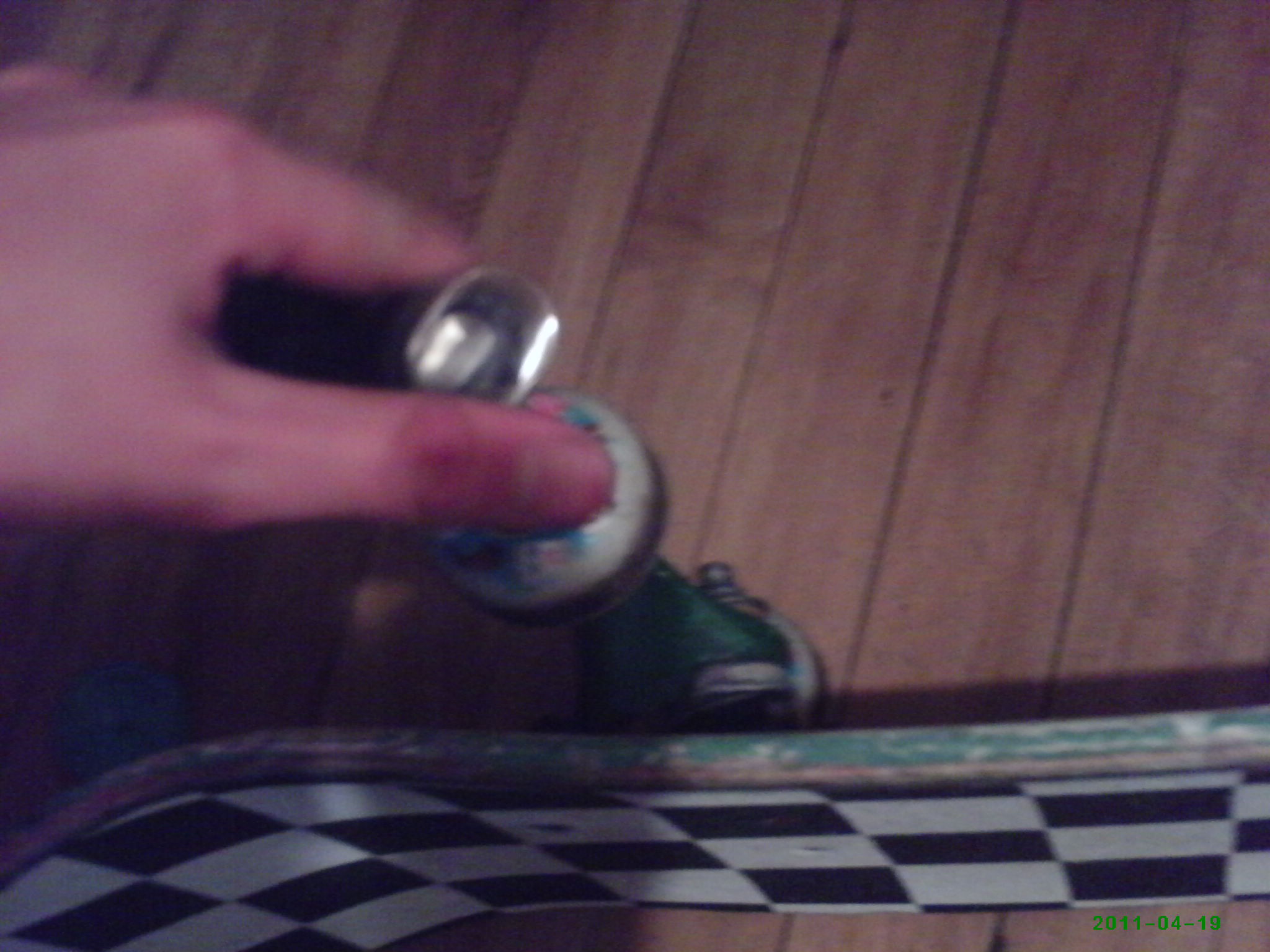 how to oil and put risers on skateboards 019.jpg