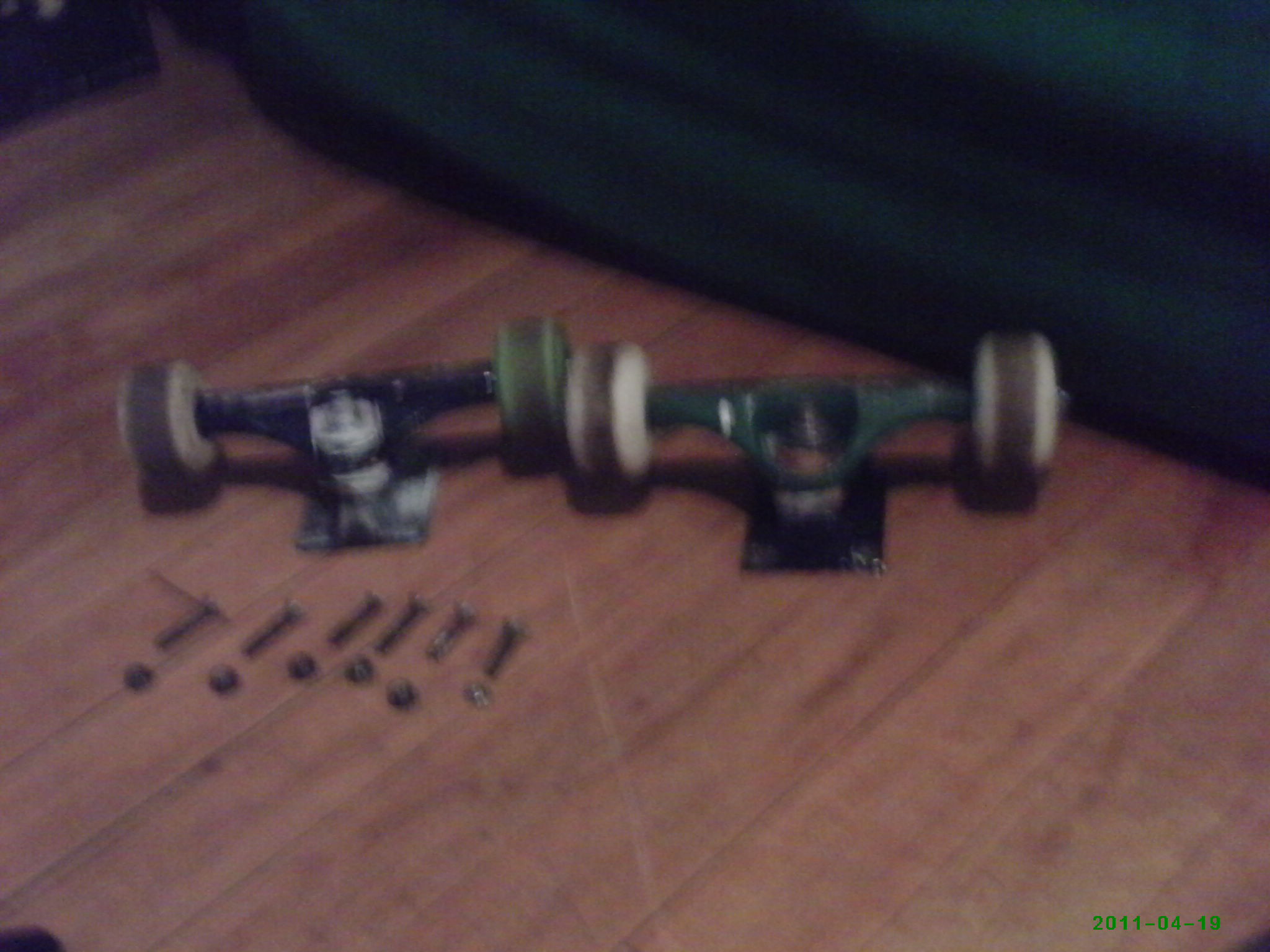 how to oil and put risers on skateboards 026.jpg