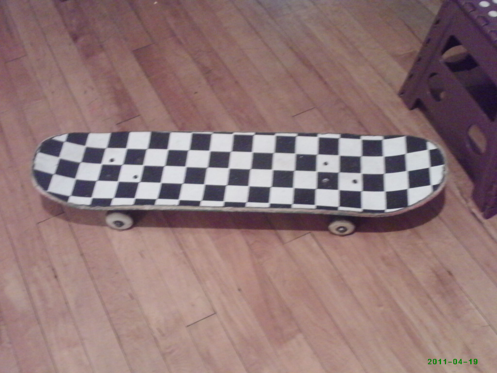 how to oil and put risers on skateboards 033.jpg