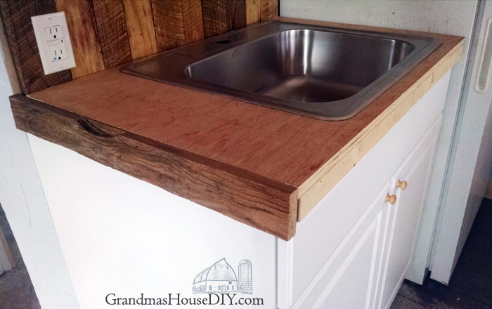 how-to-plywood-counter-tops.jpg