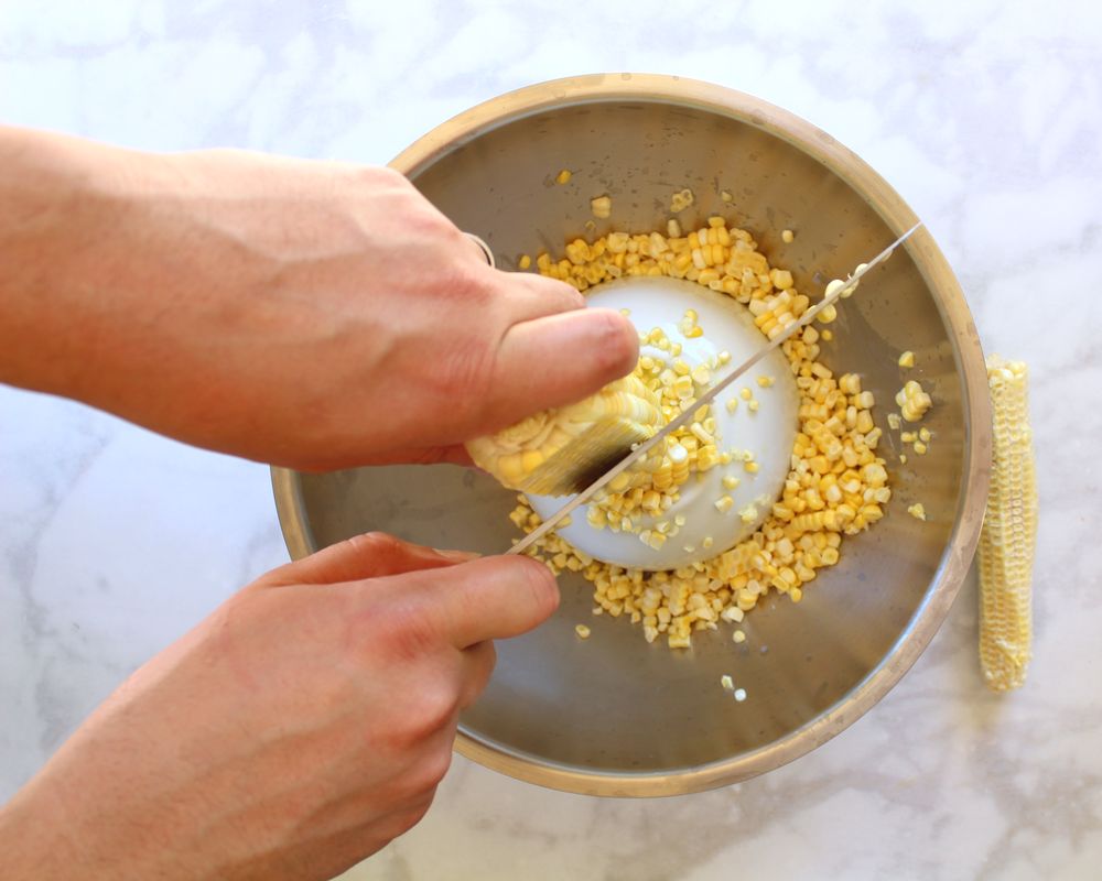 how-to-remove-fresh-corn-kernels.jpg