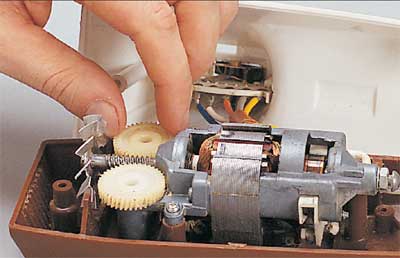 how-to-repair-small-appliances-39.jpg