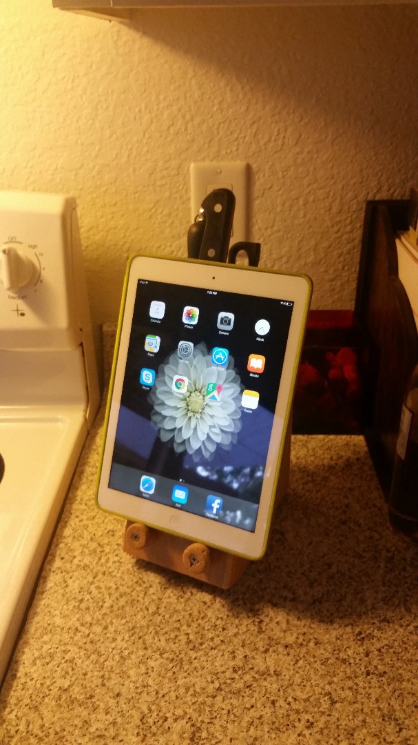 iPad stand.jpg