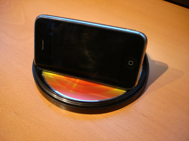 iPhone_Stand_05.jpg