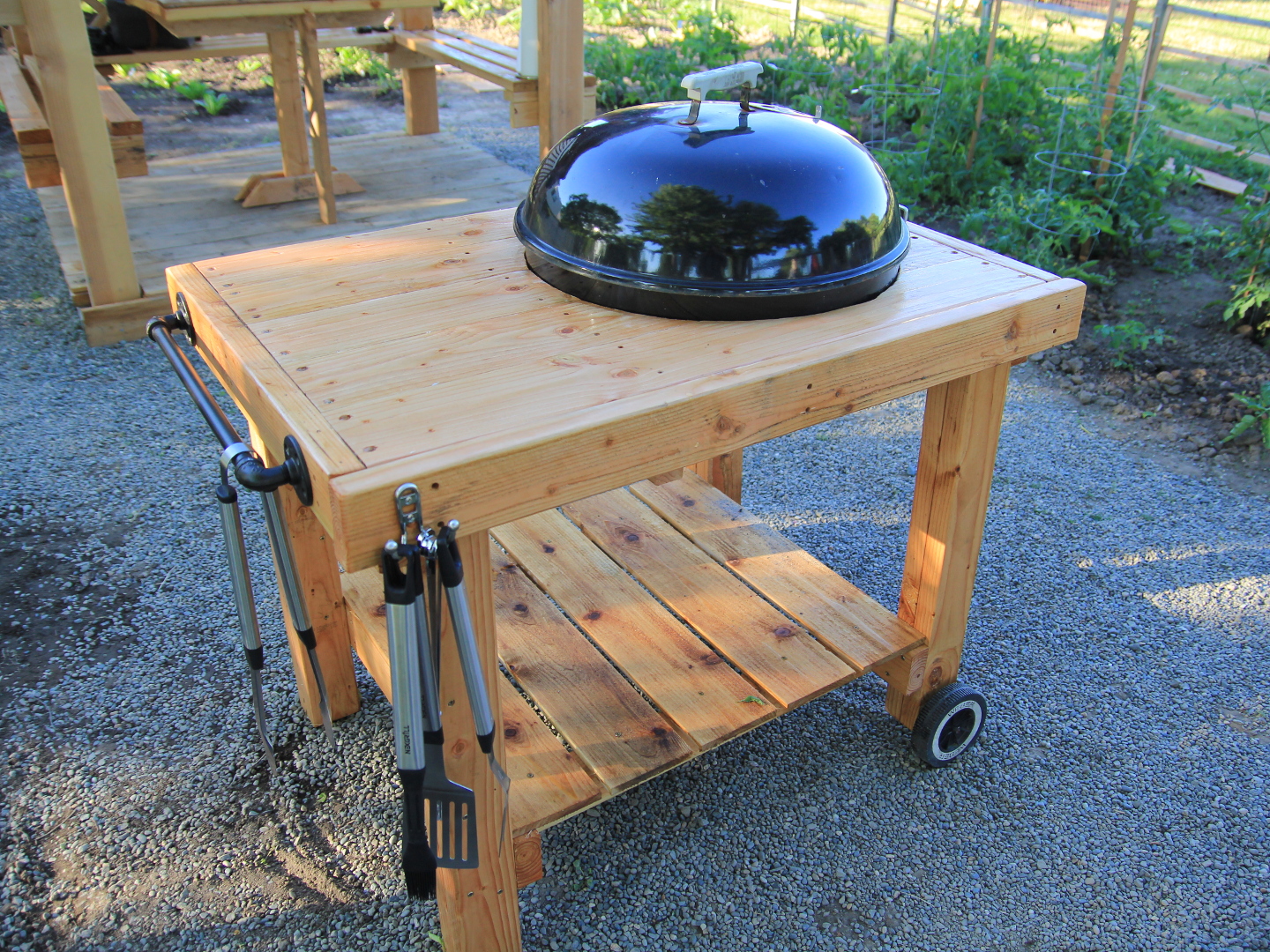 instructable_grill_cart.JPG