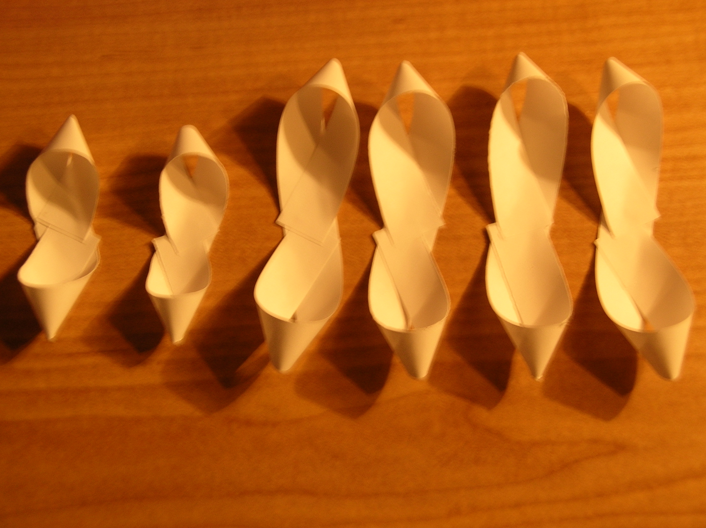 instructables paper bows 008.jpg