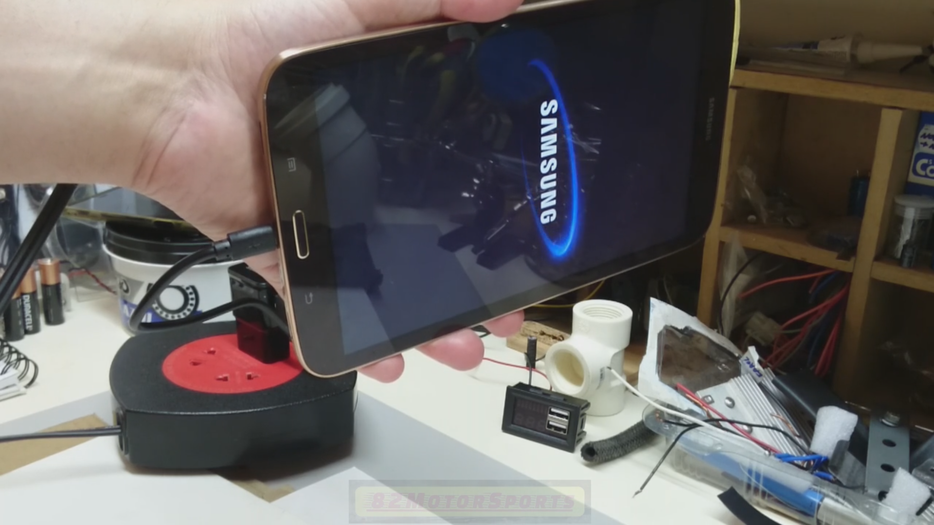 instructables_DIY_Samsung_02.png