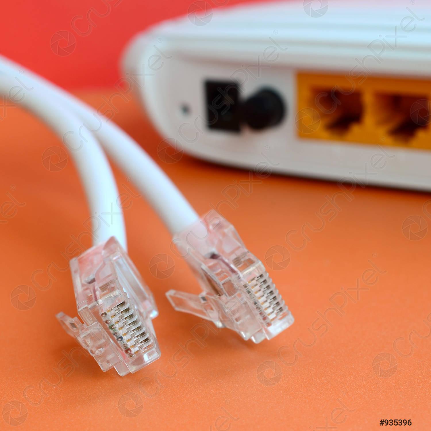 internet-router-internet-cable-plugs-935396.jpg