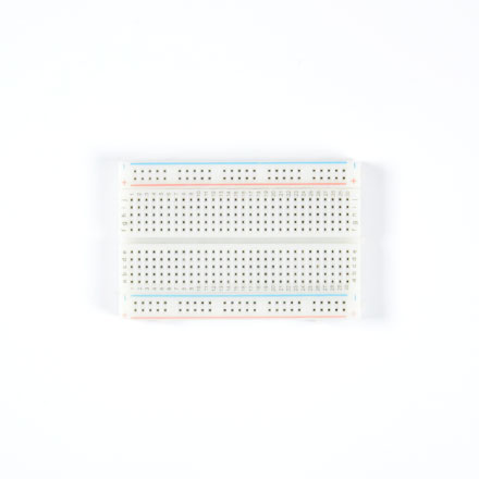 iot-apps-components-breadboard.png