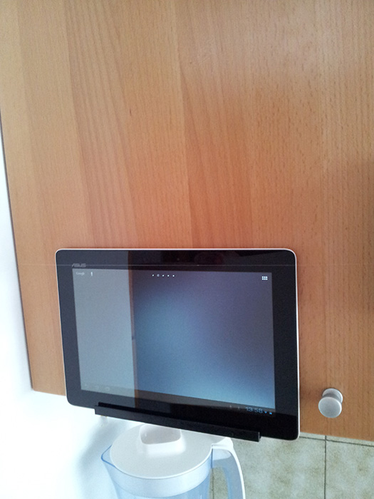 ipad_tablet_e-reader_kitchen_stand_mount_010.jpg